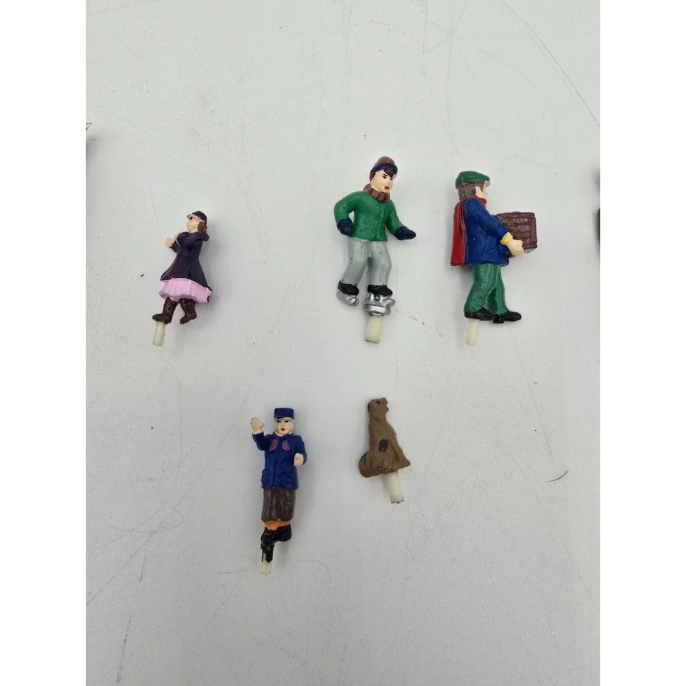 Mr Christmas Going Home for‎ the Holidays replacement parts figures & tree